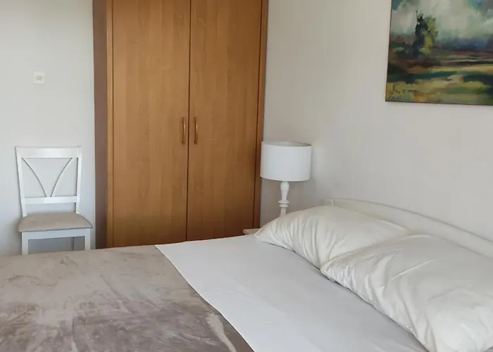 Apartments Tessa 77