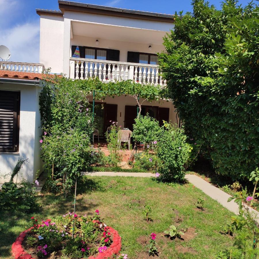 Appartamento Tessa 77