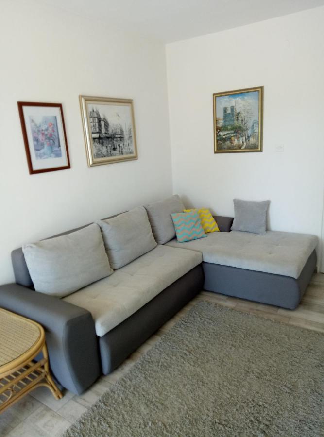 Apartment Tessa *